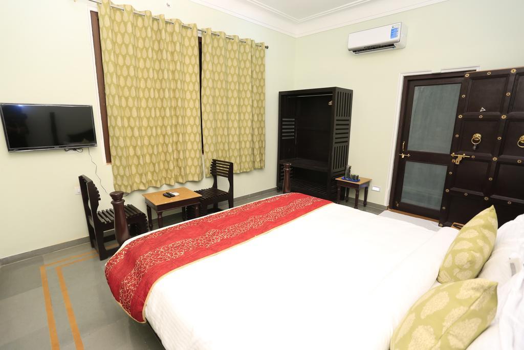 Sai Palace Hotel Удайпур Екстериор снимка