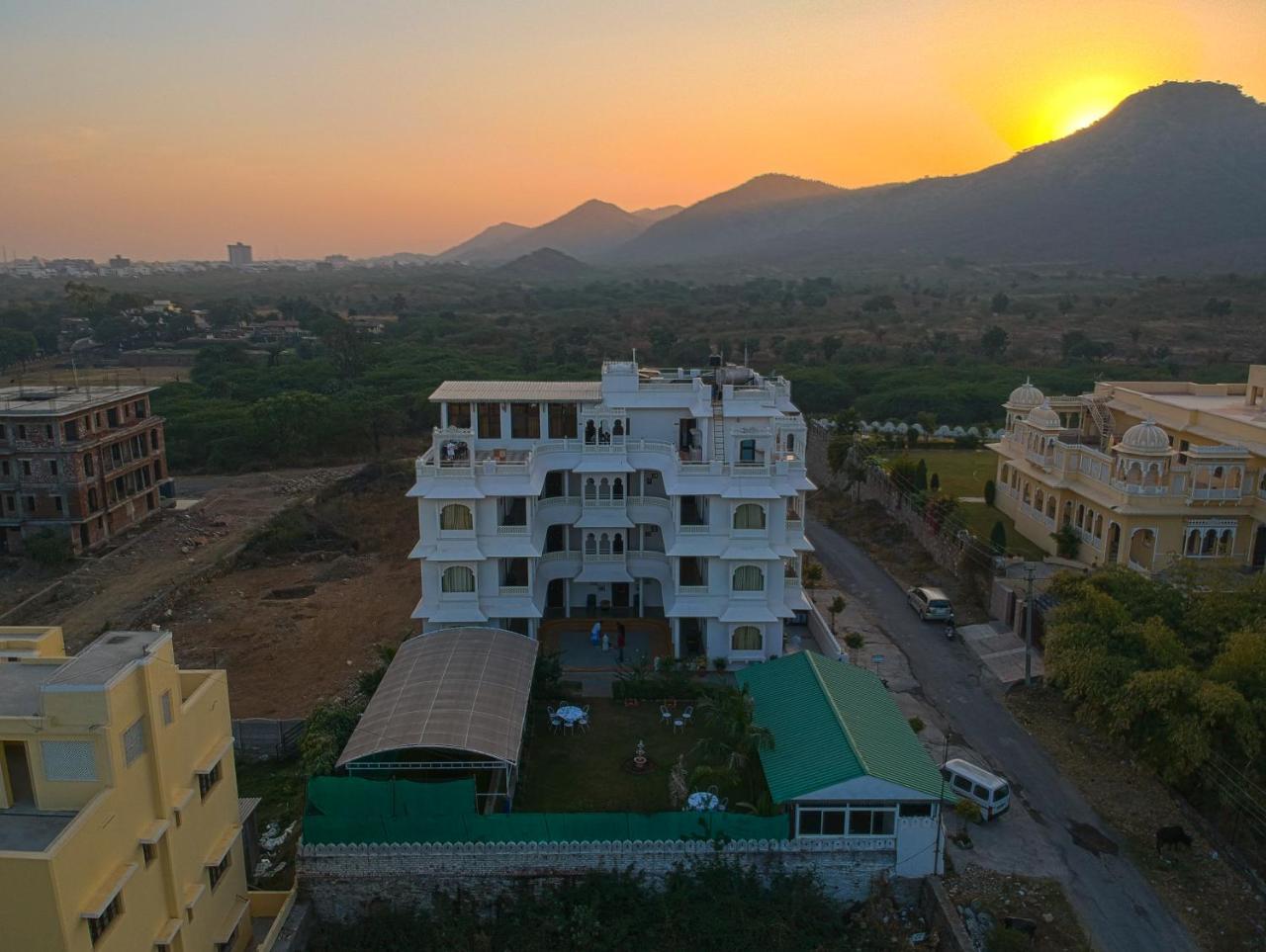 Sai Palace Hotel Удайпур Екстериор снимка